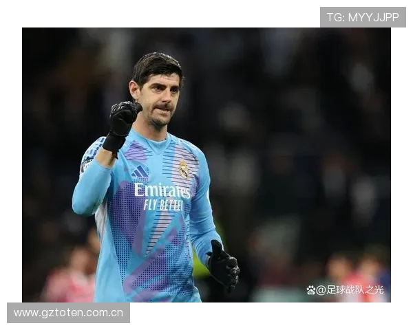 库尔图瓦首次佩戴伯纳乌队长袖标实现儿时梦想展现领袖风范